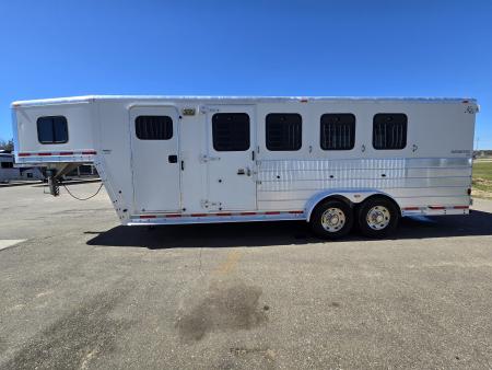 Used 2004 Kiefer Genesis X-4 Horse Trailer