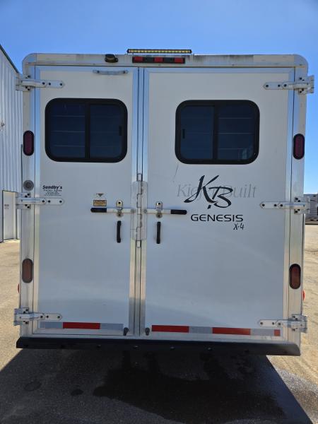 Used 2004 Kiefer Genesis X-4 Horse Trailer