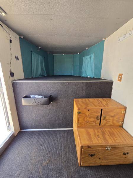 Used 2004 Kiefer Genesis X-4 Horse Trailer