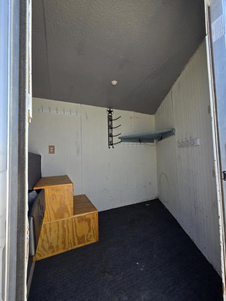Used 2004 Kiefer Genesis X-4 Horse Trailer