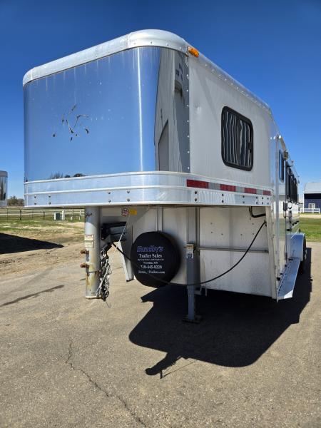Used 2004 Kiefer Genesis X-4 Horse Trailer