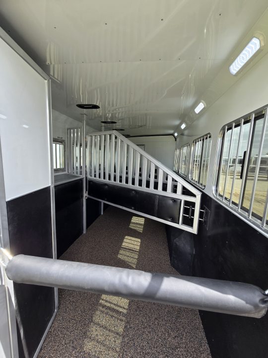 New 2026 Merhow Summit Super Slide 4 Horse Trailer