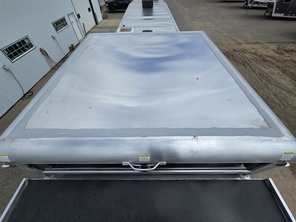 New 2026 Merhow Summit Super Slide 4 Horse Trailer