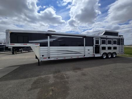 New 2026 Merhow Summit Super Slide 4 Horse Trailer