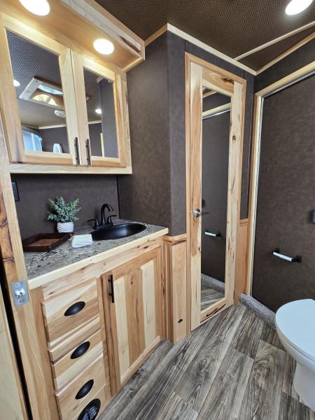 New 2026 Merhow Summit Super Slide 4 Horse Trailer