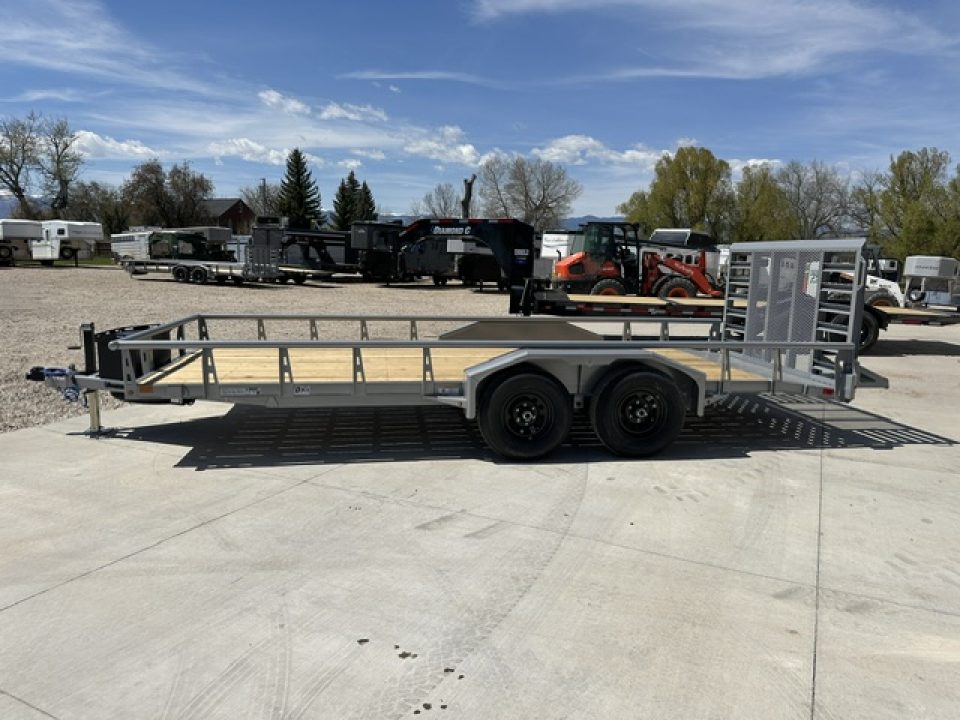 New 2026 Diamond C 18' TUT Utility