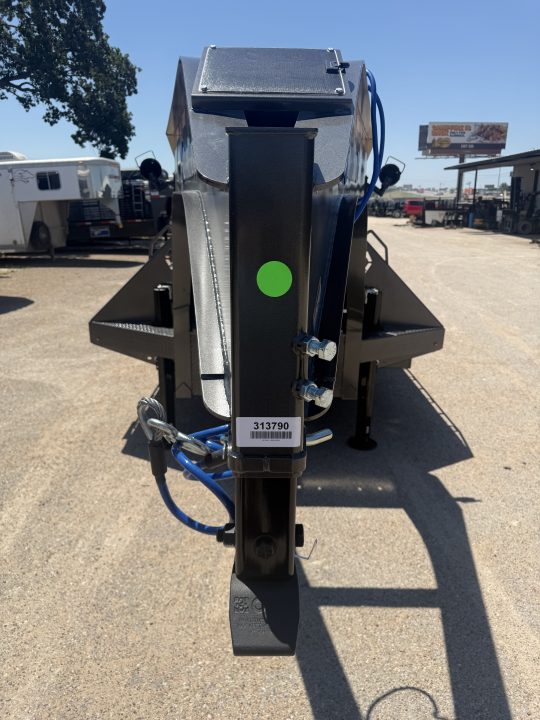 New 2026 Diamond C Trailers FMAX210 102X32 HYD Gooseneck Bodies