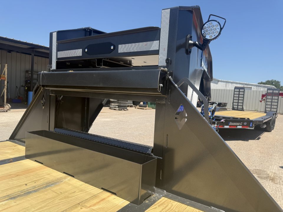 New 2026 Diamond C Trailers FMAX210 102X32 HYD Gooseneck Bodies