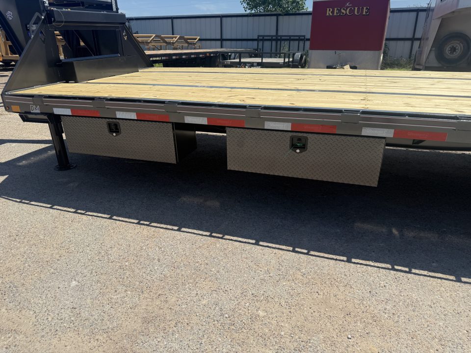 New 2026 Diamond C Trailers FMAX210 102X32 HYD Gooseneck Bodies