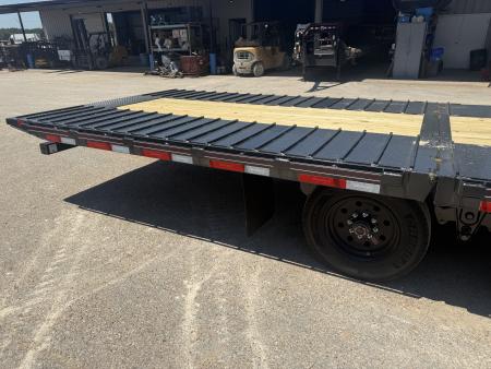 New 2026 Diamond C Trailers FMAX210 102X32 HYD Gooseneck Bodies