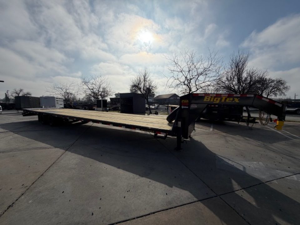 New 2027 Big Tex Trailers 25GN-40D5A-MR 8.5FT X 40FT 25.9K GVW TA-D Equipment Trailer