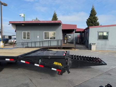 New 2027 Big Tex Trailers 25GN-40D5A-MR 8.5FT X 40FT 25.9K GVW TA-D Equipment Trailer