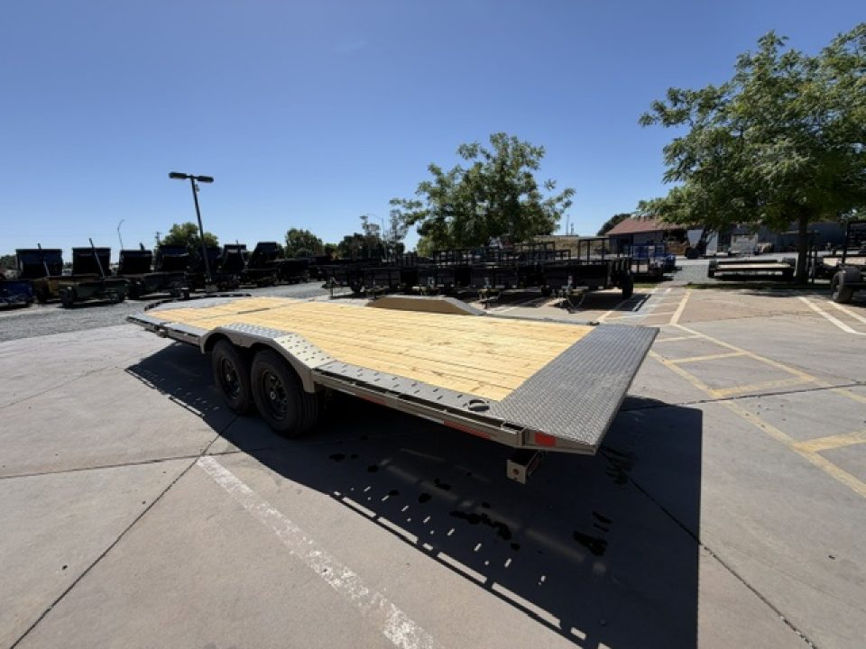 New 2026 Diamond C Trailers HXD207L24X102 8.5FT X 24FT 14.9K GVW Tilt Trailer