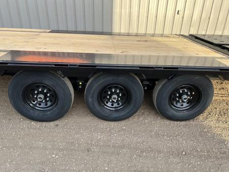 New 2027 PJ Trailers 32' Gooseneck Triple Axle Flatbed Trailer