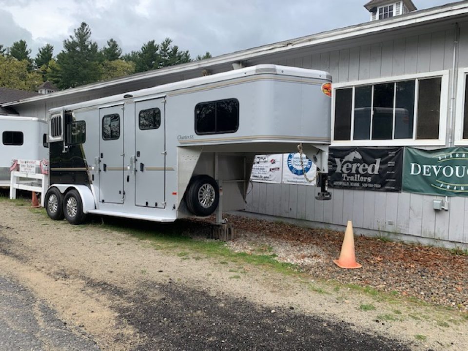 New 2025 Sundowner Trailers Charter 2h GN Horse Trailer