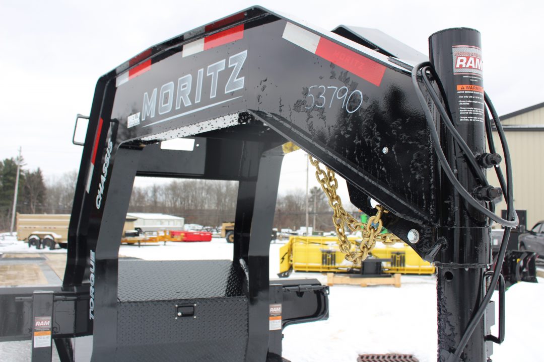 New 2026 Moritz FDGH Hydraulic Tail 30' GOOSENECK Deckover Flatbed Trailer- 25900# GVW