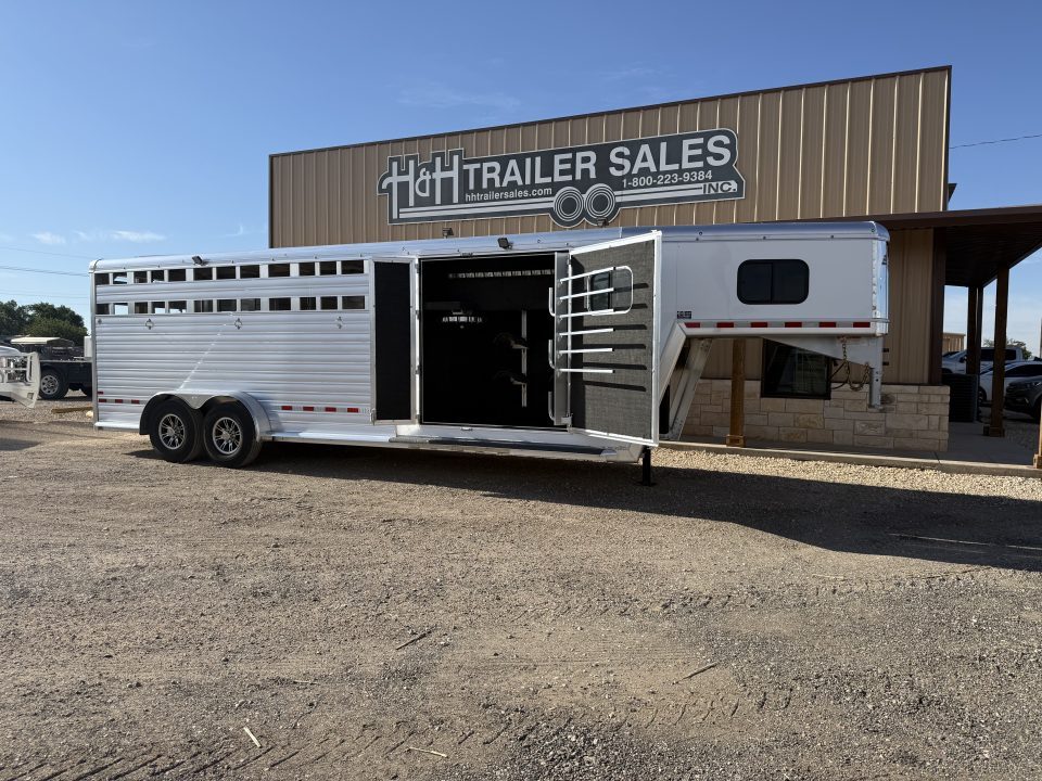New 2026 Hart Trailer LARIAT Horse Trailer