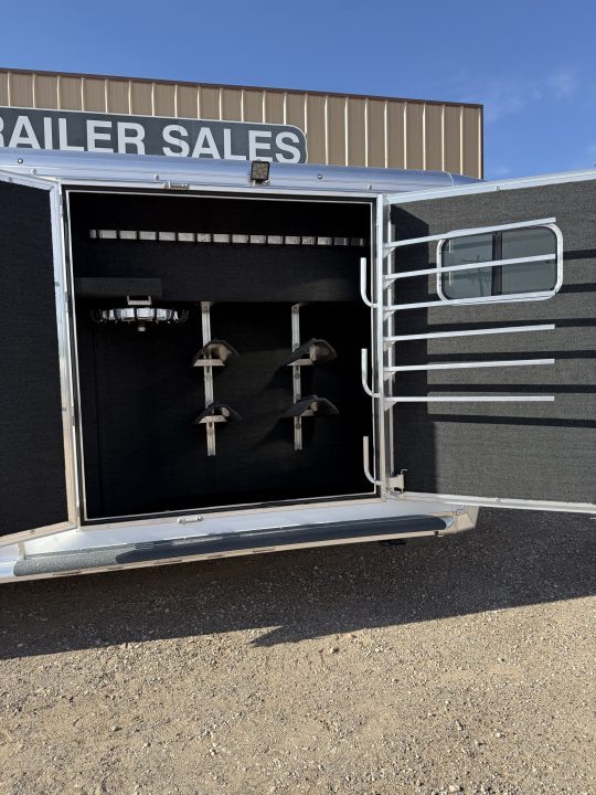 New 2026 Hart Trailer LARIAT Horse Trailer