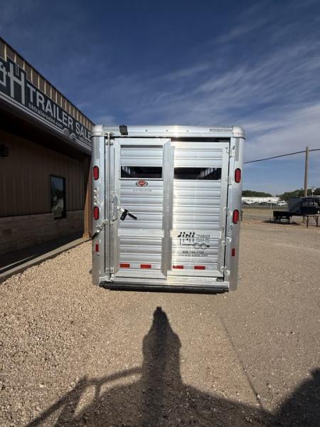 New 2026 Hart Trailer LARIAT Horse Trailer