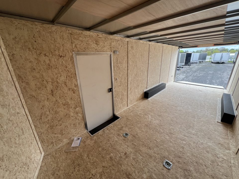 New 2026 Look Trailers 8.5X24 10K DLX RAMP DOOR Cargo / Enclosed Trailer