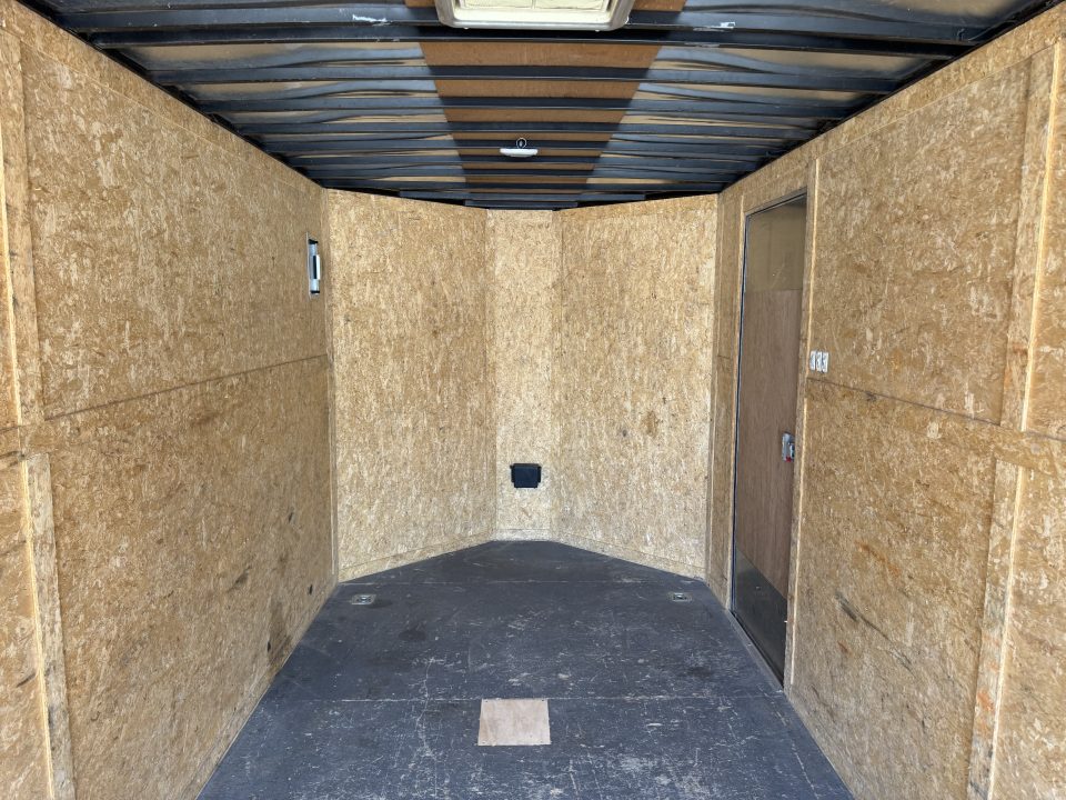 Used 2020 Commander 7x16 + 2’V Nose 7' TALL SUPERIOR QUALITY Rear Ramp Enclosed Cargo Trailer