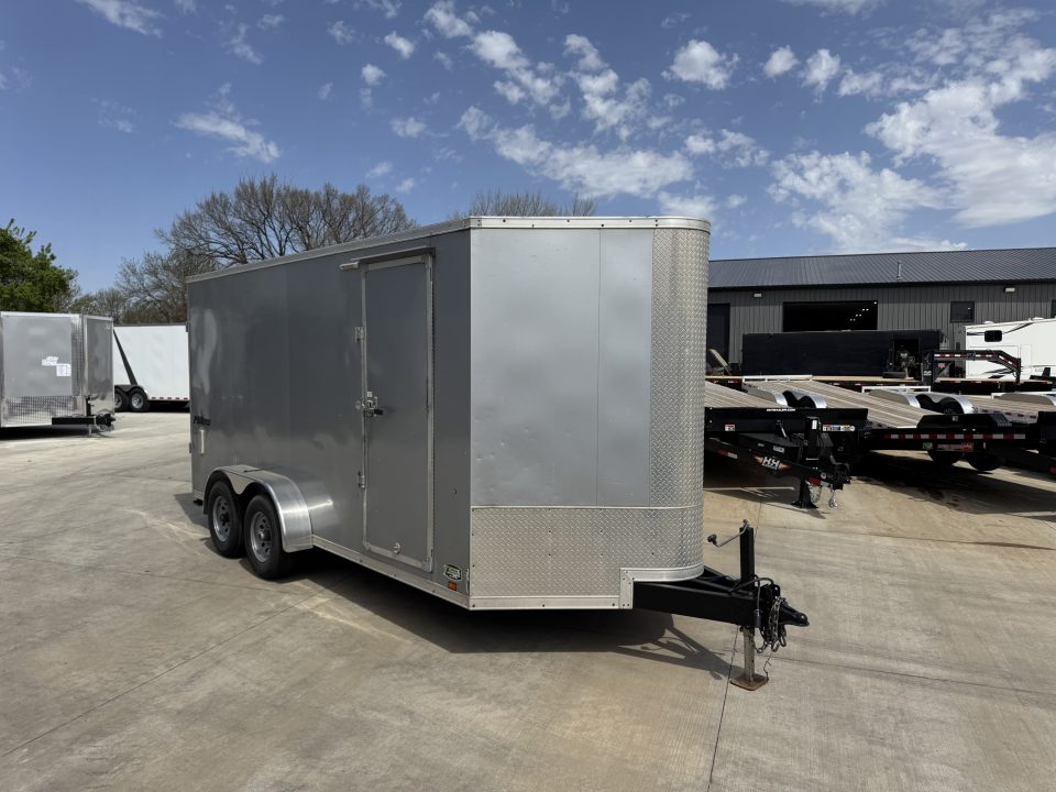 Used 2020 Commander 7x16 + 2’V Nose 7' TALL SUPERIOR QUALITY Rear Ramp Enclosed Cargo Trailer