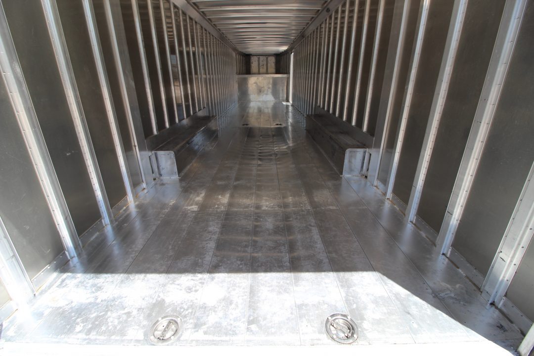 Used 2016 Featherlite Trailers 4941-0040 Car / Racing Trailer