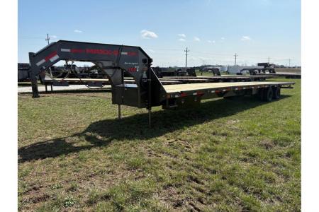 New 2026 MAXX-D 104x40 Tandem 25.9K GN Hydrotail W/ Wireless Remote & Blackwood Runners