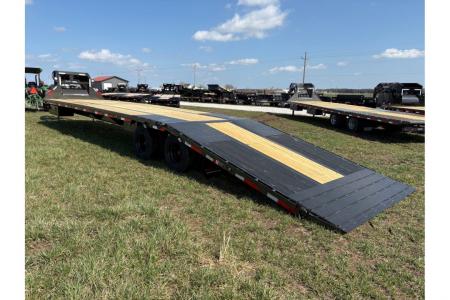 New 2026 MAXX-D 104x40 Tandem 25.9K GN Hydrotail W/ Wireless Remote & Blackwood Runners