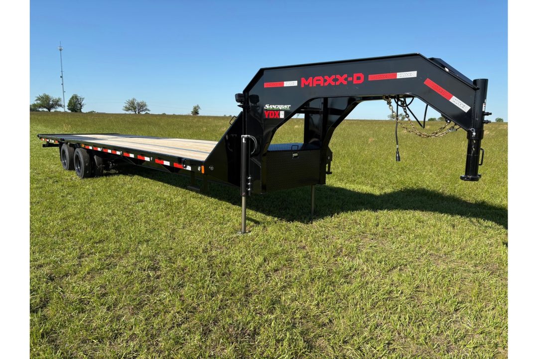 New 2026 MAXX-D Tandem 102x34 25.9K GN Hydrotail W/15K Axles & Wireless Remote
