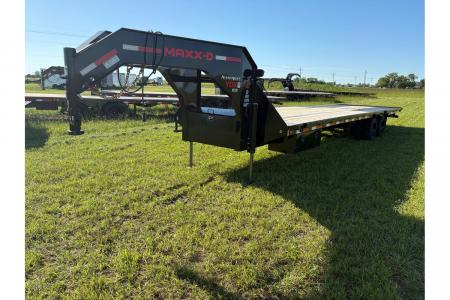 New 2026 MAXX-D Tandem 102x34 25.9K GN Hydrotail W/15K Axles & Wireless Remote