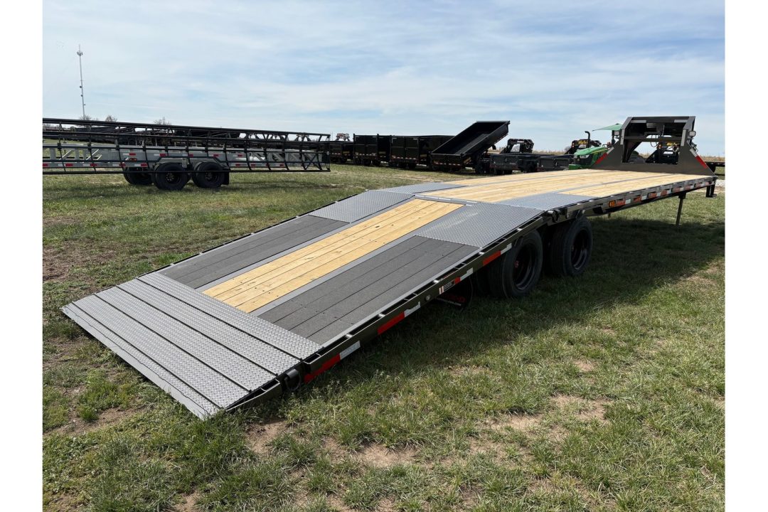 New 2026 MAXX-D TANDEM 102x34 25.9K GN HYDROTAIL W/ BLACKWOOD RUNNERS/ HYDRO JACKS/ TORQUE TUBE