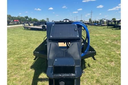 New 2026 Diamond C 102x32 Tandem 40K GN Pacesetter Hydrotail w/ Hydraulic Jacks, EOH Brakes, & Full Steel Runners