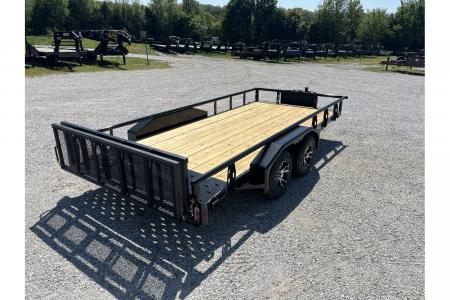New 2026 Diamond C 83x16 7K GTU235 TANDEM UTILITY W/ BI FOLD GATE
