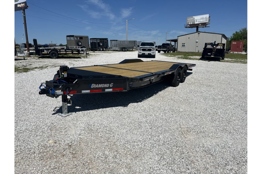 New 2026 Diamond C 102x22 18K HXD208 TANDEM GRAVITY PRO TILT W/ 4' STATIONARY & 18' TILT DECKS/ DRIVE OVER FENDERS
