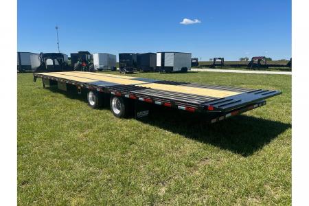 New 2026 Diamond C 102x40 Tandem 40K GN Pacesetter Hydrotail w/ Hydraulic Jacks, Ratchet Rail, Dunnage Rack, & Aluminum