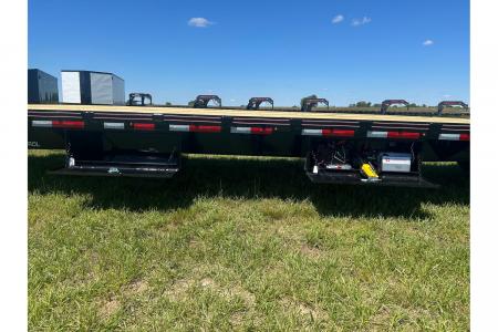 New 2026 Diamond C 102x40 Tandem 40K GN Pacesetter Hydrotail w/ Hydraulic Jacks, Ratchet Rail, Dunnage Rack, & Aluminum