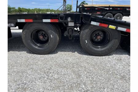 New 2026 Load Trail 102x36 25.9K TANDEM DUAL LOW PRO GN HYDROTAIL W/ STEEL RUNNERS/ HYDRO JACKS