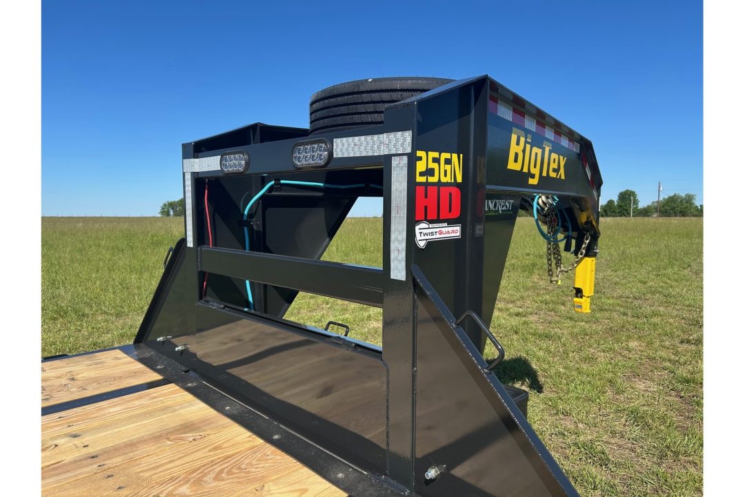 New 2026 Big Tex 102x33 Tandem 25.9K GN Flatbed w/ 2-Speed Jacks, Load Lights, Sliding Ratchet Rail, & 14 Ply Tires