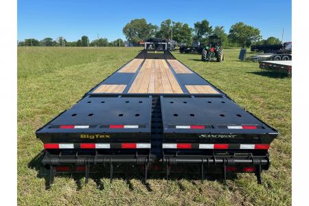 New 2026 Big Tex 102x33 Tandem 25.9K GN Flatbed w/ 2-Speed Jacks, Load Lights, Sliding Ratchet Rail, & 14 Ply Tires