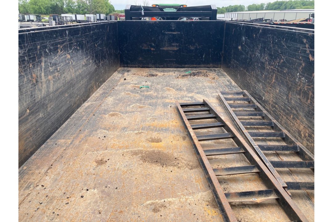 Used 2023 Big Tex Trailers 83X16 TANDEM22K GN DUMP W/ 3' SIDES