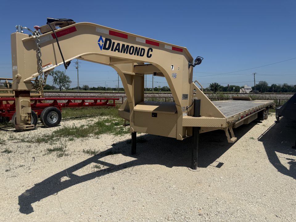Consignment 2024 Diamond C Trailers FMAX212 102X40 MR Gooseneck Bodies