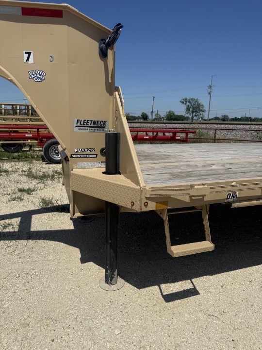 Consignment 2024 Diamond C Trailers FMAX212 102X40 MR Gooseneck Bodies