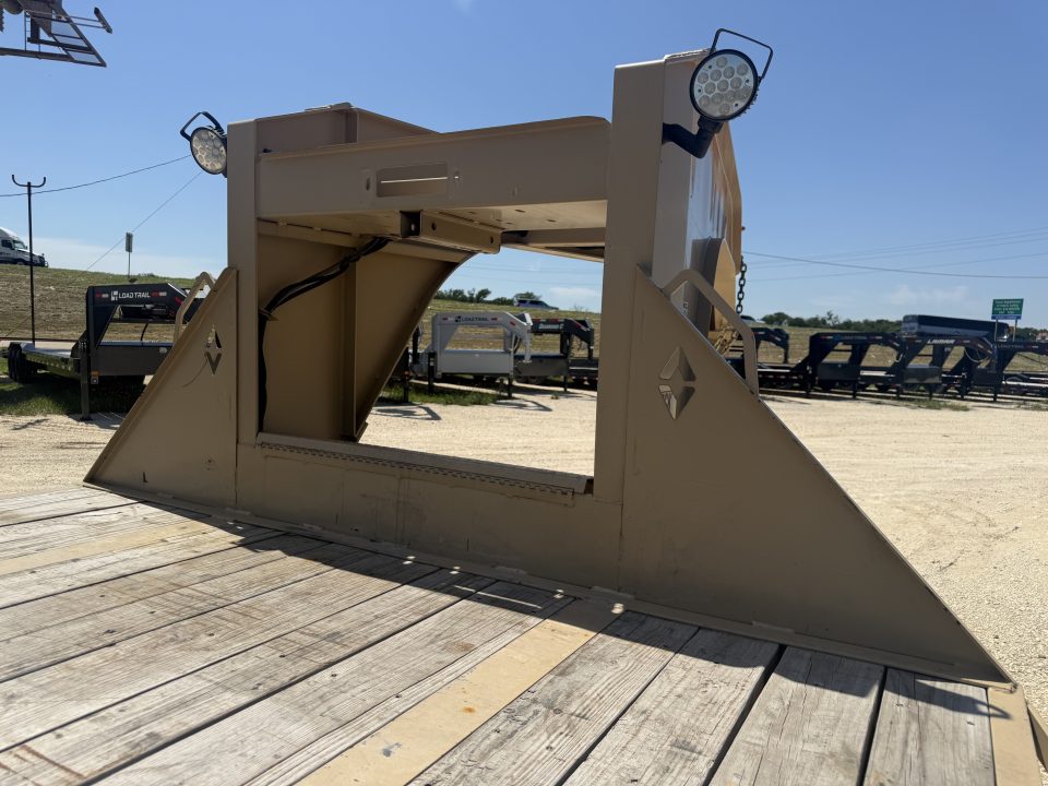Consignment 2024 Diamond C Trailers FMAX212 102X40 MR Gooseneck Bodies