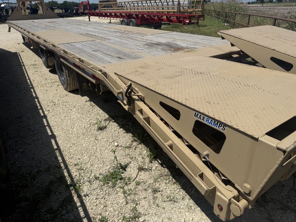 Consignment 2024 Diamond C Trailers FMAX212 102X40 MR Gooseneck Bodies