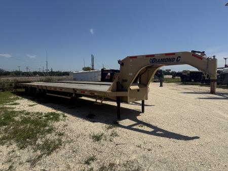 Consignment 2024 Diamond C Trailers FMAX212 102X40 MR Gooseneck Bodies