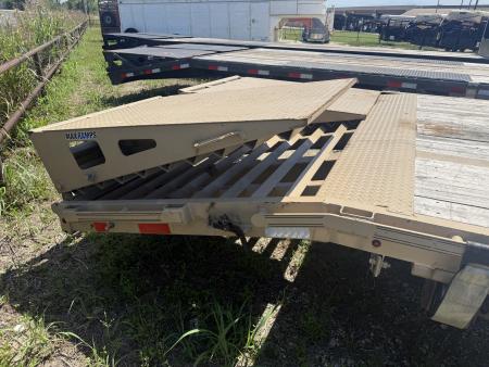Consignment 2024 Diamond C Trailers FMAX212 102X40 MR Gooseneck Bodies