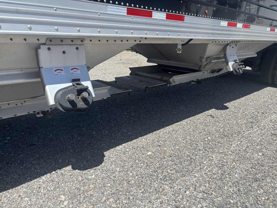 Used 2025 Timpte 42x96x78 Hopper Trailer