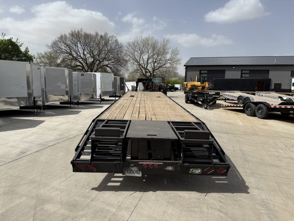 Used 2023 Double A 40’ Gooseneck Deckover 35’ plus 5’ x 102” with 2-10K tandem dual axles