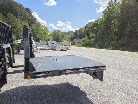 New Zimmerman Truck Bodies SRW Shortbed Flatbed with B&W Turnover Ball 3000XL